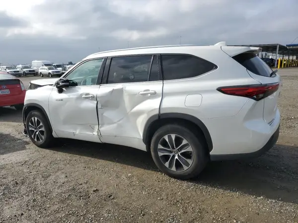 5TDHARAH1LS500808 2020 TOYOTA HIGHLANDER - Image 2