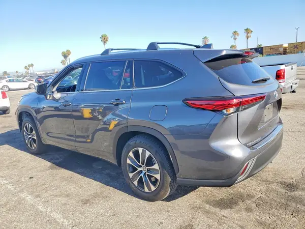 5TDHARAH2LS500350 2020 TOYOTA HIGHLANDER - Image 2