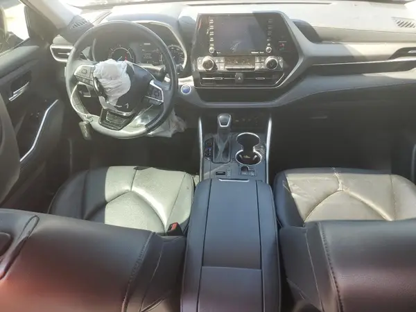 5TDHARAH2MS008841 2021 TOYOTA HIGHLANDER - Image 8