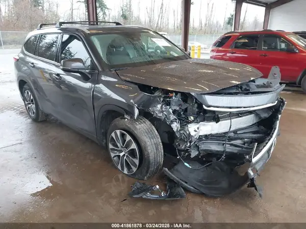 5TDHARAH2NS516096 2022 TOYOTA HIGHLANDER - Image 1