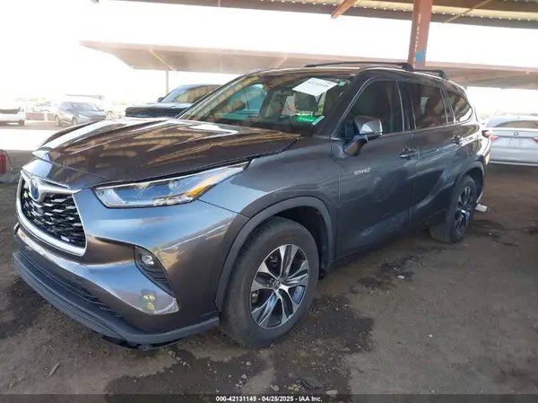 5TDHARAH3MS504165 2021 TOYOTA HIGHLANDER - Image 2
