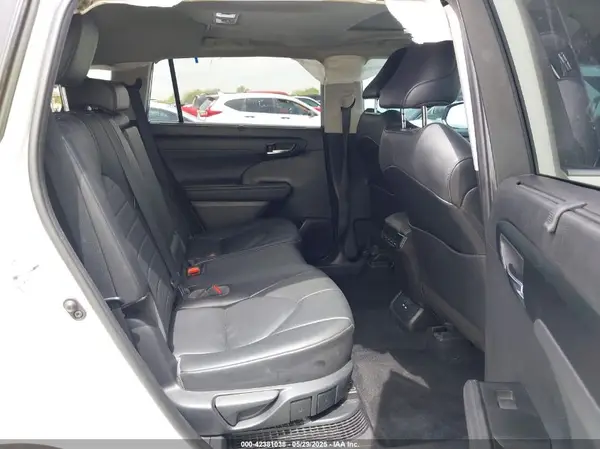 5TDHARAH4MS006945 2021 TOYOTA HIGHLANDER - Image 8