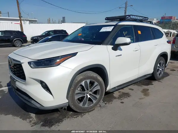 5TDHARAH4MS503980 2021 TOYOTA HIGHLANDER - Image 2