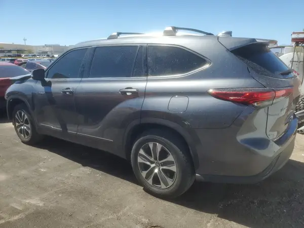 5TDHARAH4MS504532 2021 TOYOTA HIGHLANDER - Image 2