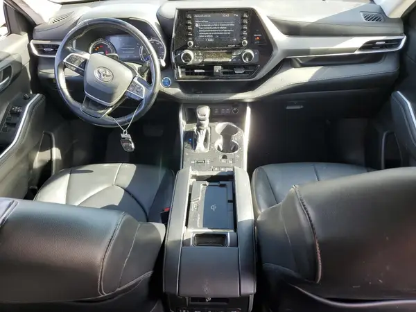 5TDHARAH4NS510669 2022 TOYOTA HIGHLANDER - Image 8