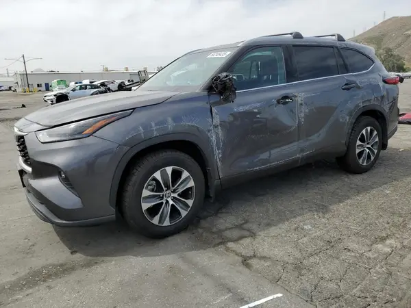 5TDHARAH4NS515421 2022 TOYOTA HIGHLANDER - Image 1