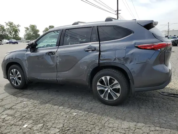 5TDHARAH4NS515421 2022 TOYOTA HIGHLANDER - Image 2
