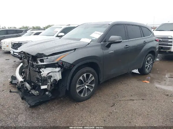 5TDHARAH5MS011961 2021 TOYOTA HIGHLANDER - Image 2