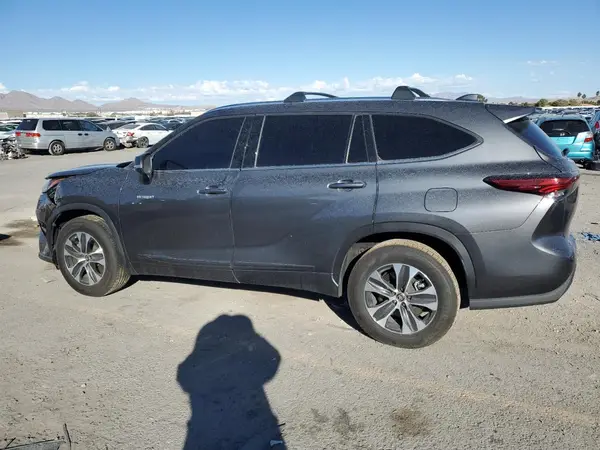 5TDHARAH5MS504362 2021 TOYOTA HIGHLANDER - Image 2