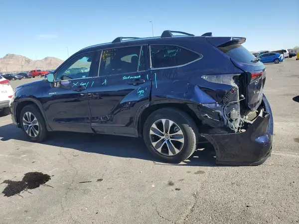 5TDHARAH5MS508590 2021 TOYOTA HIGHLANDER - Image 2