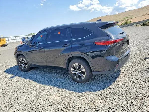 5TDHARAH5MS509089 2021 TOYOTA HIGHLANDER - Image 2
