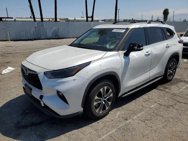 5TDHARAH5NS513063 2022 TOYOTA HIGHLANDER - Image 1