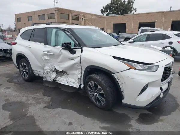 5TDHARAH6LS500125 2020 TOYOTA HIGHLANDER - Image 1