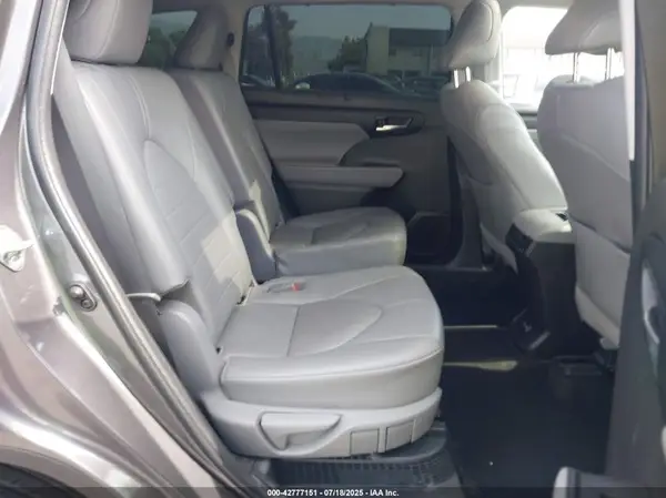 5TDHARAH6NS511192 2022 TOYOTA HIGHLANDER - Image 8