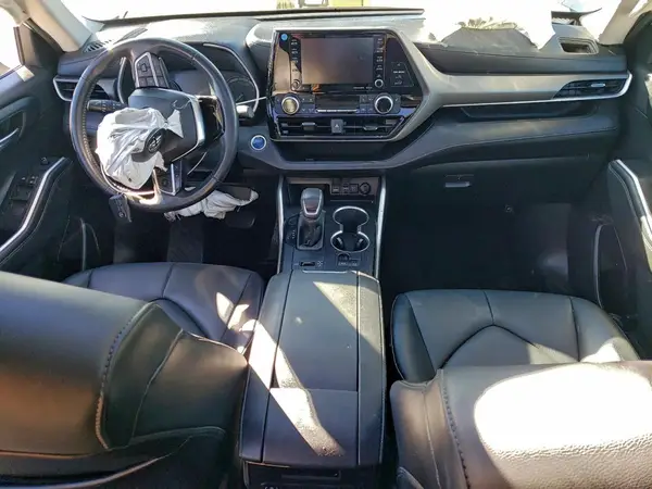 5TDHARAH7MS009404 2021 TOYOTA HIGHLANDER - Image 8