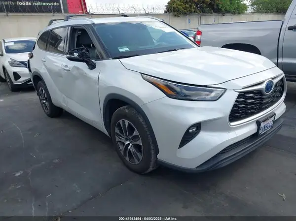 5TDHARAH7NS514120 2022 TOYOTA HIGHLANDER - Image 1