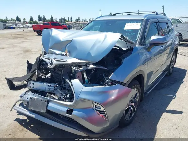 5TDHARAH8MS006771 2021 TOYOTA HIGHLANDER - Image 2