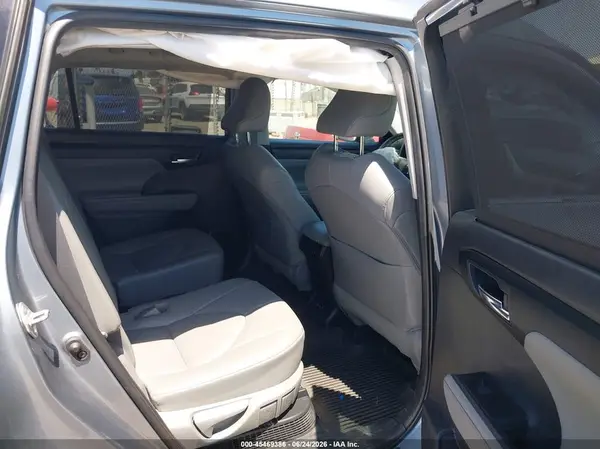 5TDHARAH8MS006771 2021 TOYOTA HIGHLANDER - Image 8