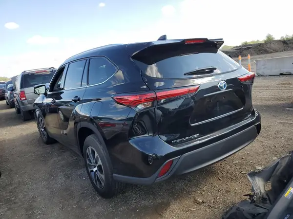 5TDHARAH8MS011923 2021 TOYOTA HIGHLANDER - Image 2
