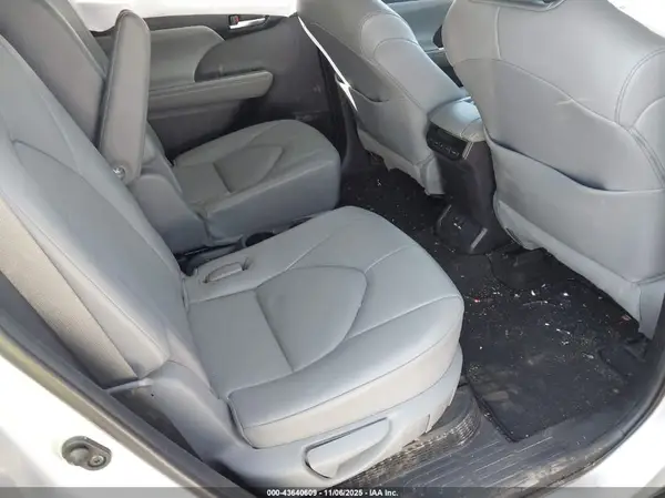 5TDHARAH8MS508888 2021 TOYOTA HIGHLANDER - Image 8