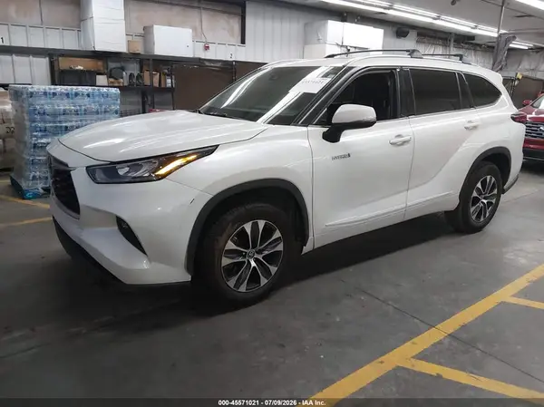 5TDHARAH9LS500801 2020 TOYOTA HIGHLANDER - Image 2
