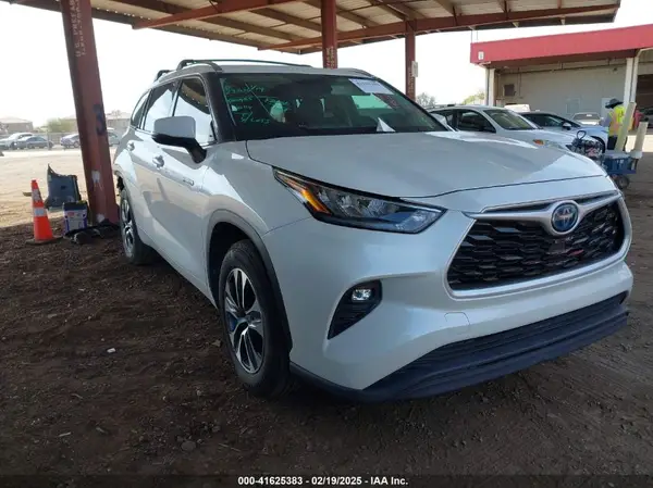 5TDHARAHXLS501729 2020 TOYOTA HIGHLANDER - Image 1