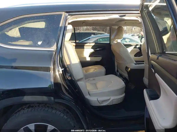 5TDHARAHXMS012006 2021 TOYOTA HIGHLANDER - Image 8