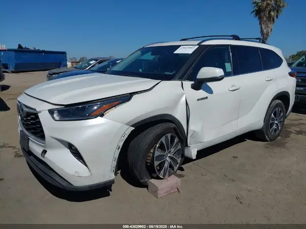 5TDHARAHXMS506298 2021 TOYOTA HIGHLANDER - Image 2