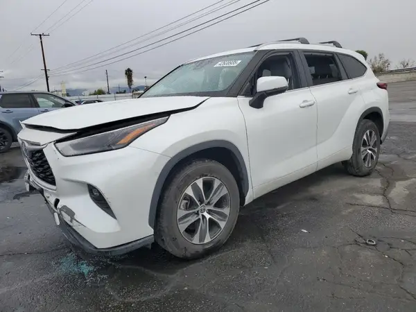 5TDHARAHXNS510711 2022 TOYOTA HIGHLANDER - Image 1