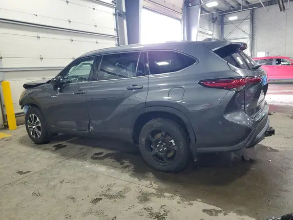 5TDHBRCH0LS511213 2020 TOYOTA HIGHLANDER - Image 2