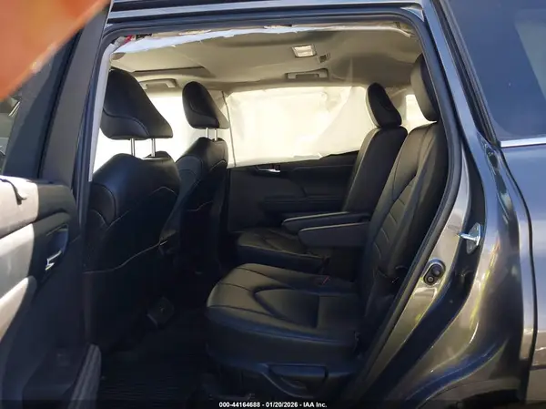 5TDHBRCH0NS549897 2022 TOYOTA HIGHLANDER - Image 8