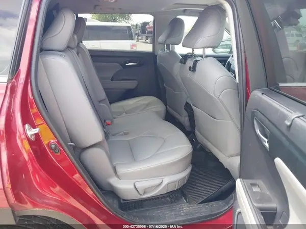 5TDHBRCH1LS511141 2020 TOYOTA HIGHLANDER - Image 8