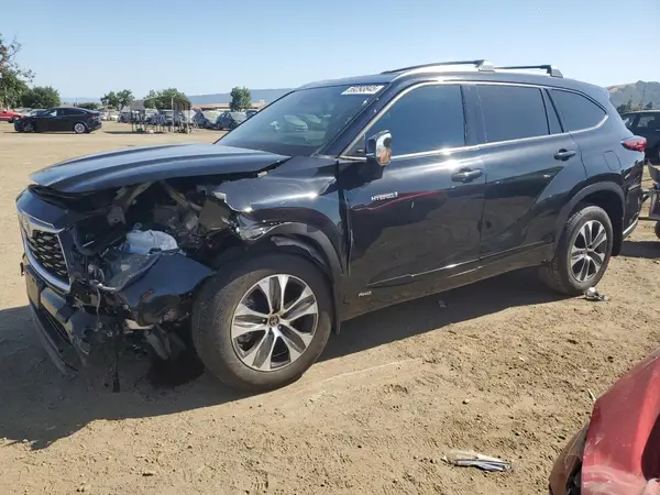 5TDHBRCH1MS024068 2021 TOYOTA HIGHLANDER - Image 1