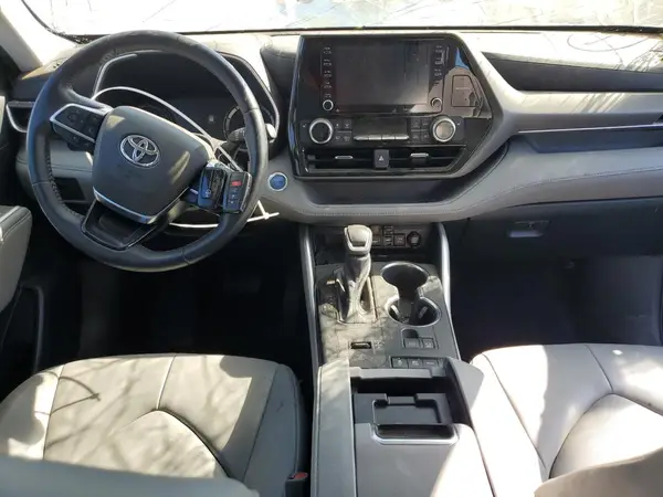 5TDHBRCH1MS533559 2021 TOYOTA HIGHLANDER - Image 8