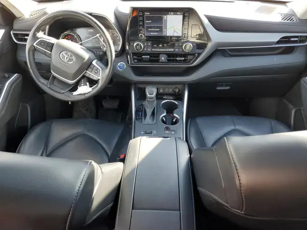 5TDHBRCH1NS545938 2022 TOYOTA HIGHLANDER - Image 8