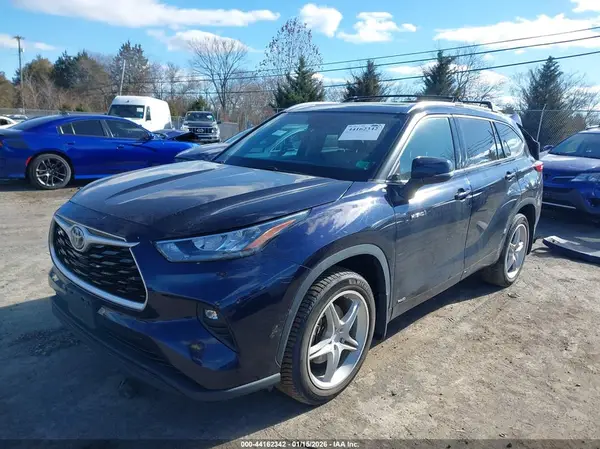 5TDHBRCH2LS001025 2020 TOYOTA HIGHLANDER - Image 2