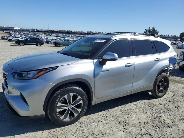 5TDHBRCH2LS510418 2020 TOYOTA HIGHLANDER - Image 1