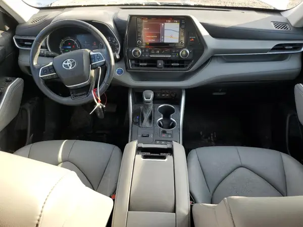 5TDHBRCH2MS526166 2021 TOYOTA HIGHLANDER - Image 8