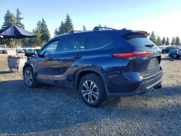 5TDHBRCH2NS545463 2022 TOYOTA HIGHLANDER - Image 2