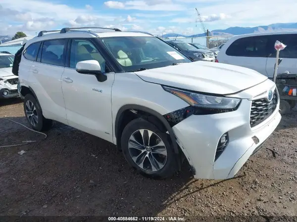 5TDHBRCH3LS500464 2020 TOYOTA HIGHLANDER - Image 1