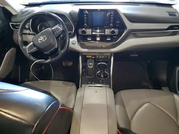 5TDHBRCH3LS504742 2020 TOYOTA HIGHLANDER - Image 8