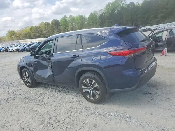5TDHBRCH3LS507737 2020 TOYOTA HIGHLANDER - Image 2