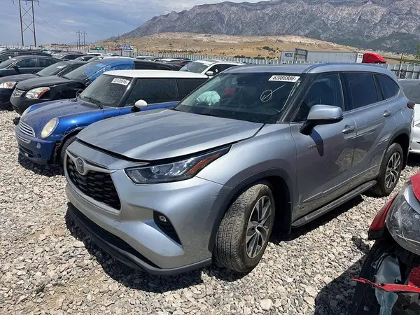 5TDHBRCH3LS507771 2020 TOYOTA HIGHLANDER - Image 1