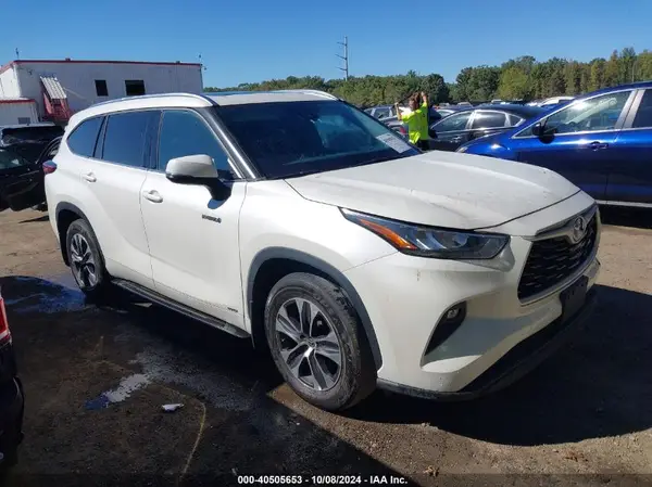 5TDHBRCH3LS508354 2020 TOYOTA HIGHLANDER - Image 1