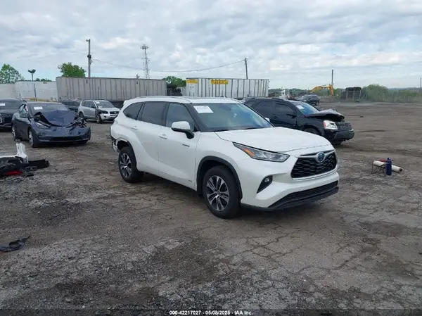 5TDHBRCH3LS509049 2020 TOYOTA HIGHLANDER - Image 1