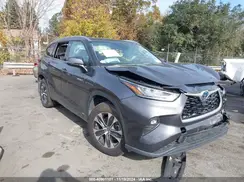 5TDHBRCH3LS513845 2020 TOYOTA HIGHLANDER