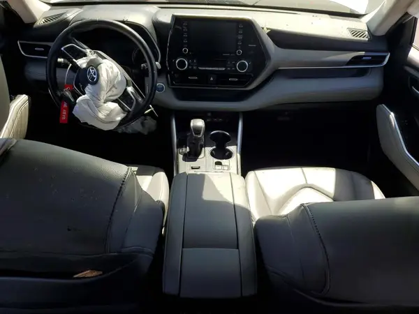 5TDHBRCH3MS516777 2021 TOYOTA HIGHLANDER - Image 8