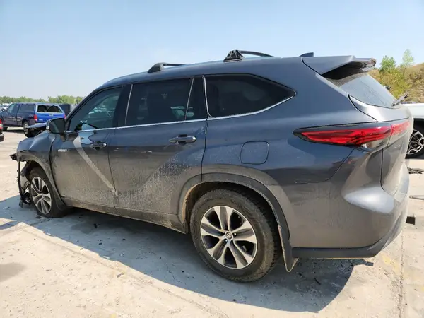 5TDHBRCH3MS522224 2021 TOYOTA HIGHLANDER - Image 2