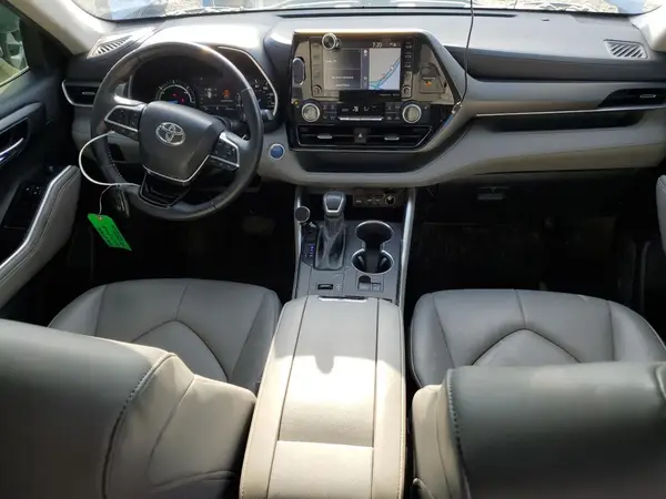 5TDHBRCH3MS533546 2021 TOYOTA HIGHLANDER - Image 8