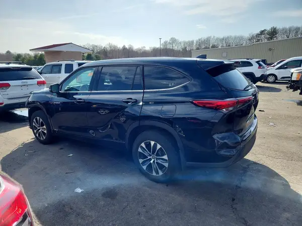5TDHBRCH4LS501591 2020 TOYOTA HIGHLANDER - Image 2